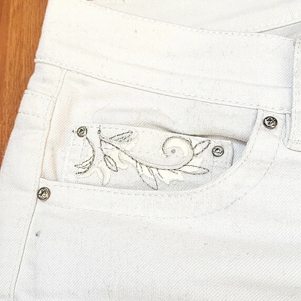 White House/ Black Market white jeans - Picture 2 of 6